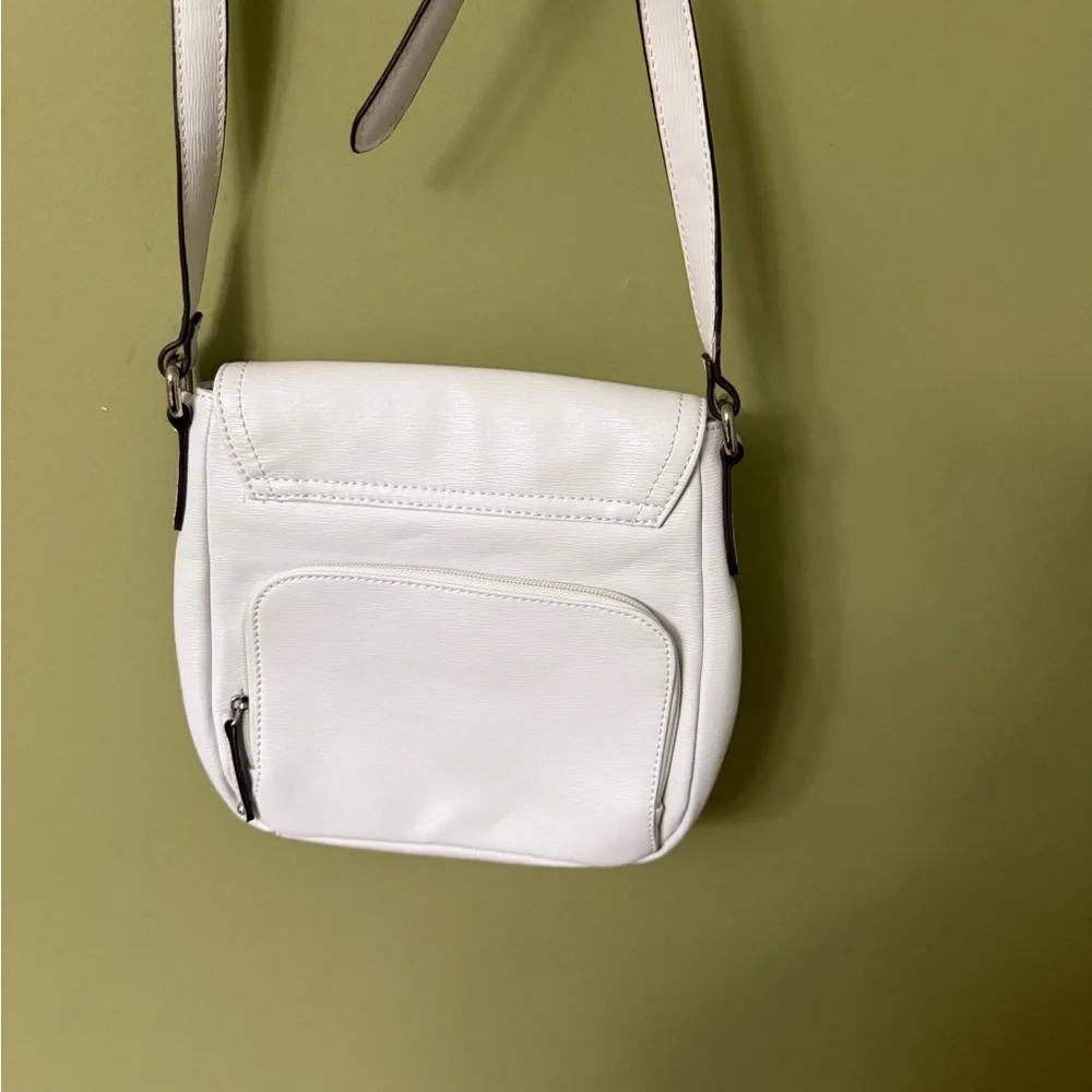 Tignanello White Adjustable Crossbody Bag Leather Purse Satchel Magnetic Closure